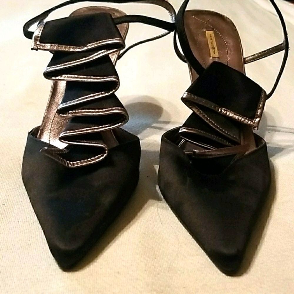 Ladies Designer Shoes by Maxx Studio